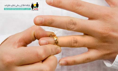 طلاق غیابی زن: چطور بفهمم زنم طلاق غیابی گرفته